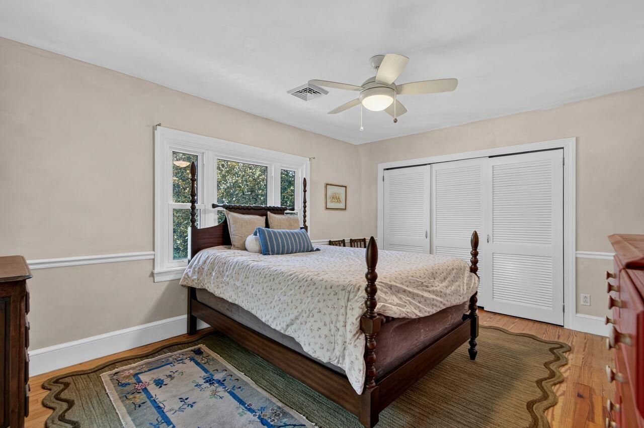 48 Avondale Avenue Photo 33