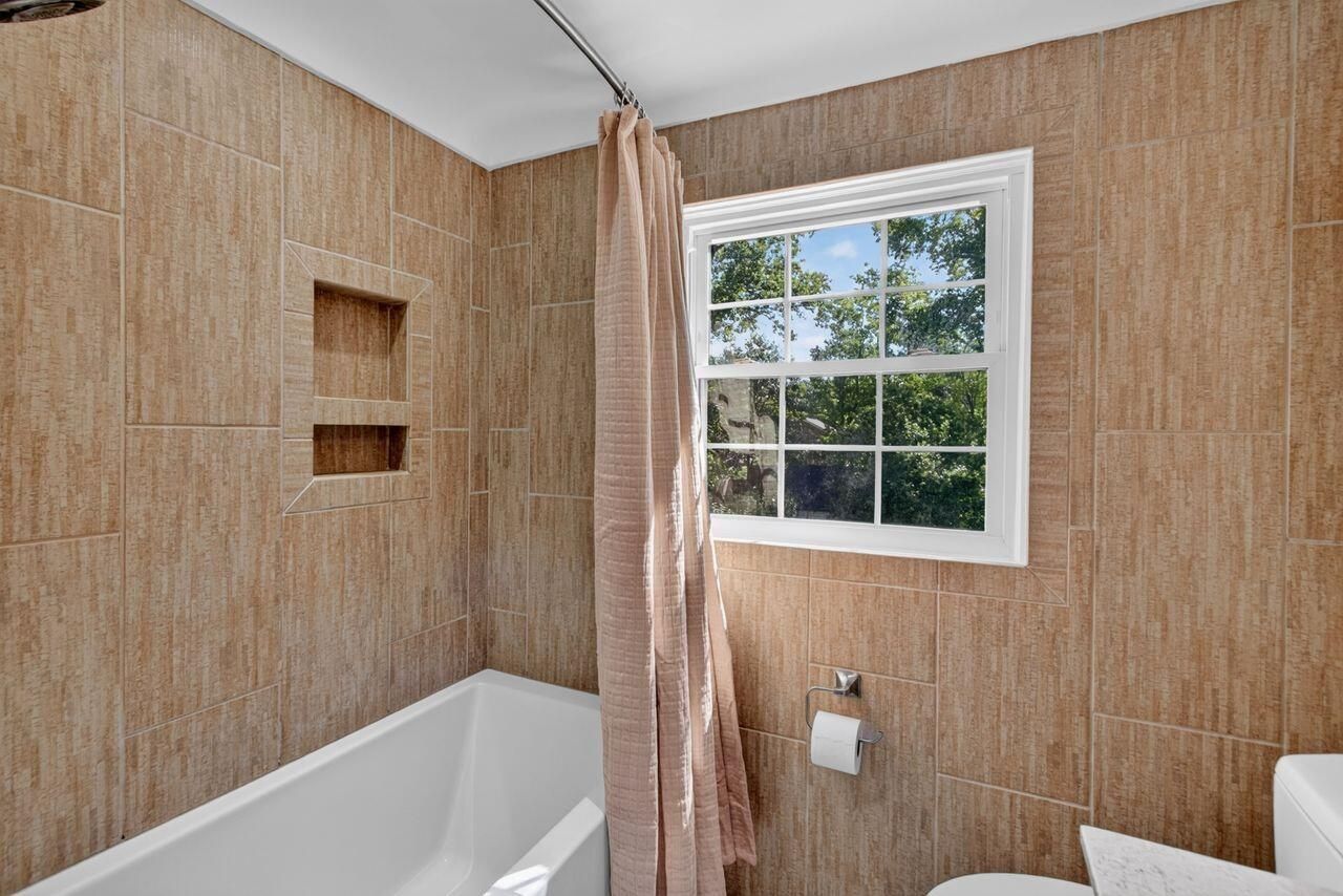 48 Avondale Avenue Photo 35