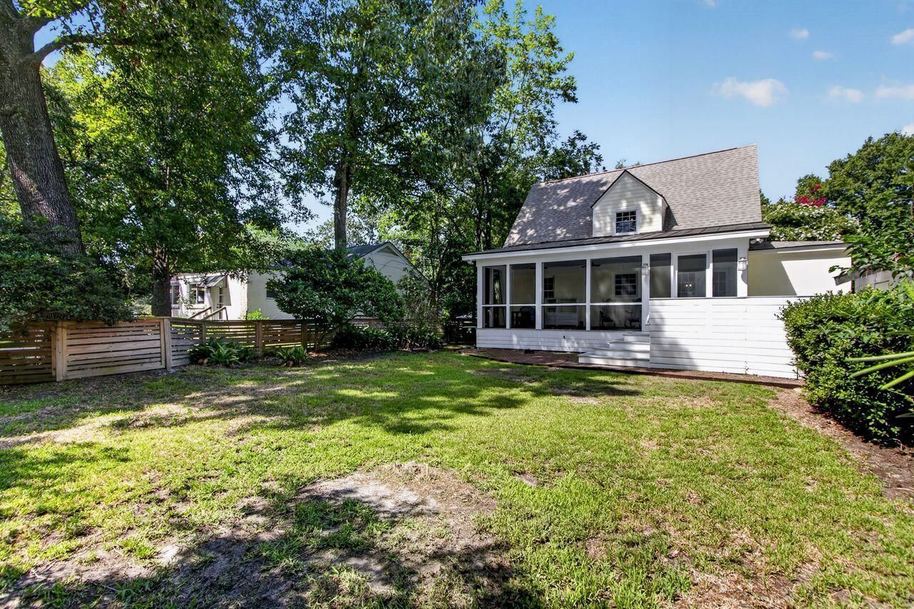 48 Avondale Avenue Photo 37