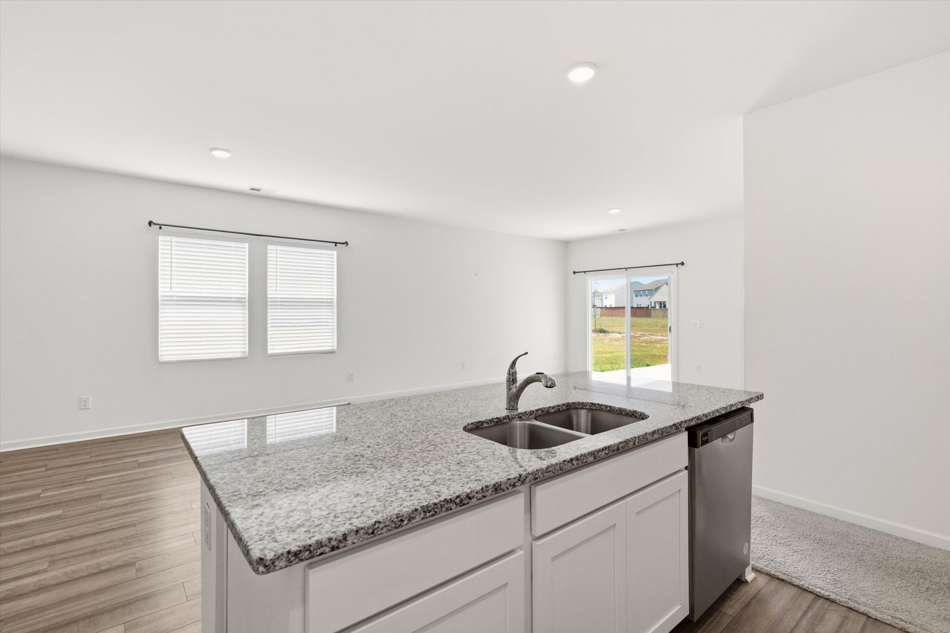 569 Polaris Way Photo 11