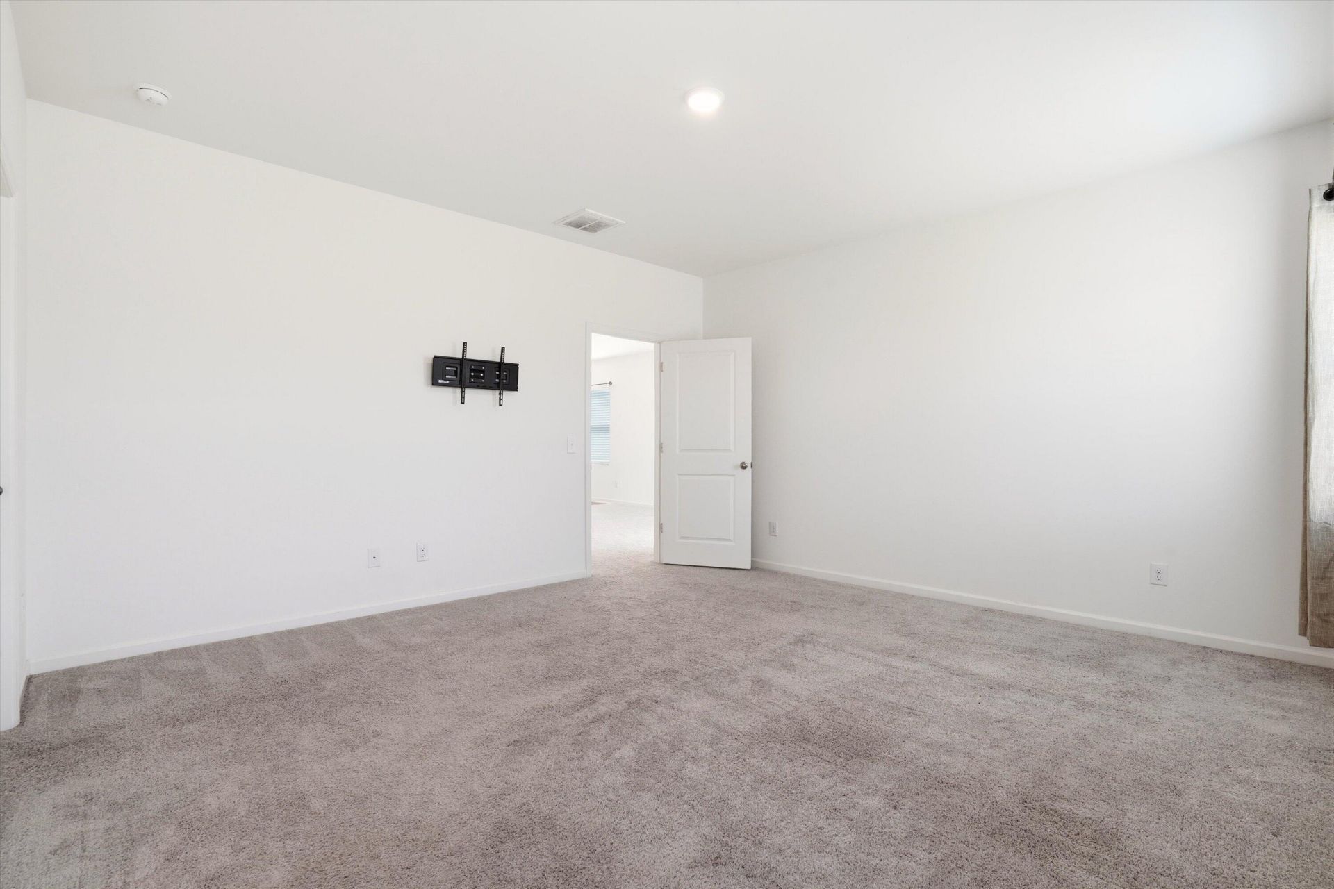 569 Polaris Way Photo 18