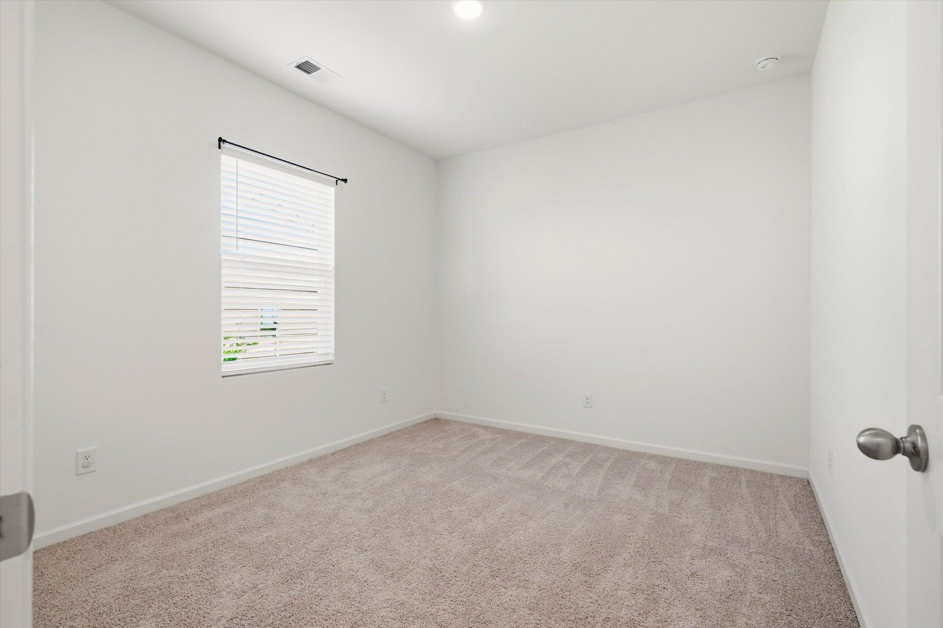 569 Polaris Way Photo 26