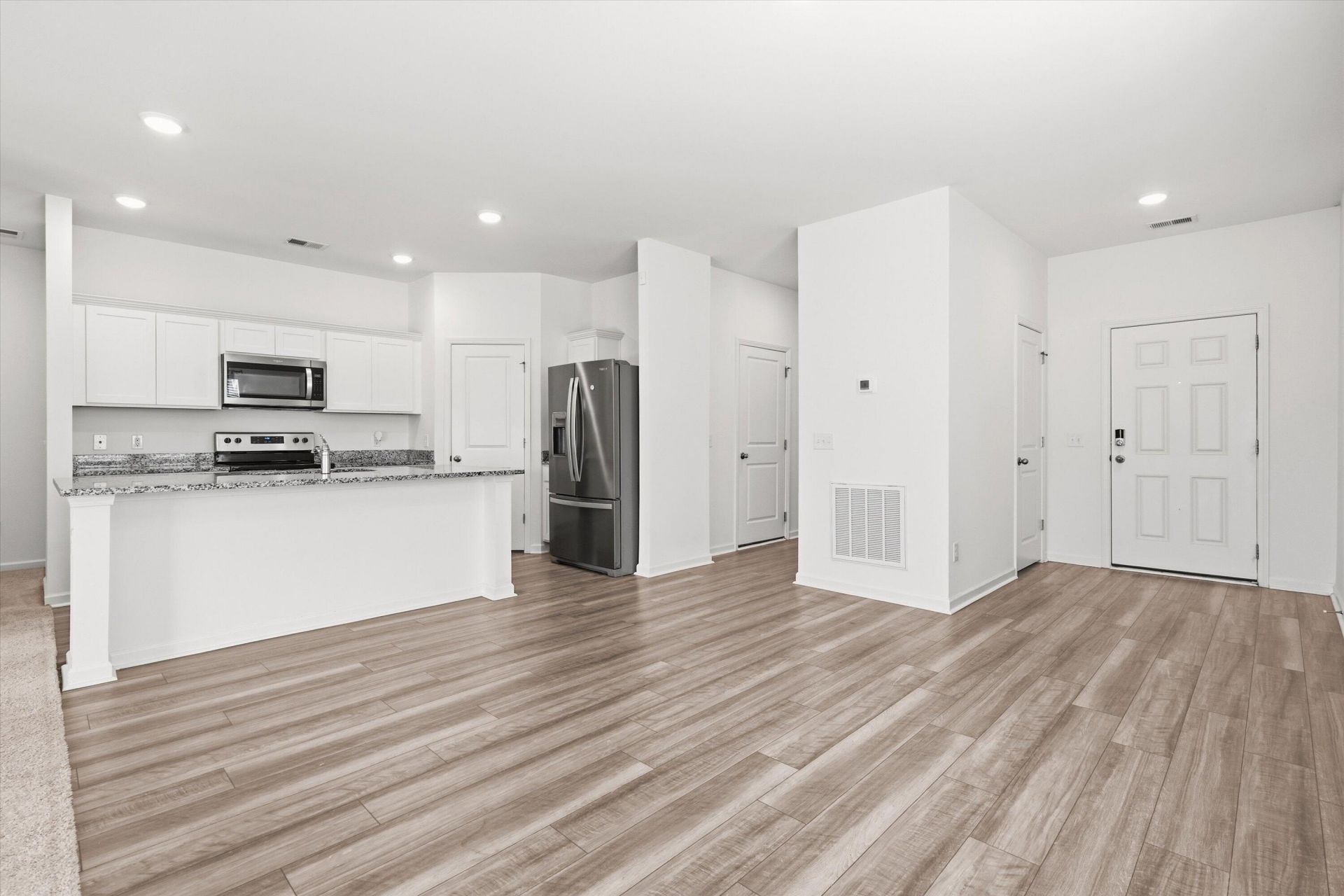 569 Polaris Way Photo 6