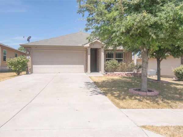 504 Comal RUN, Hutto, TX 78634