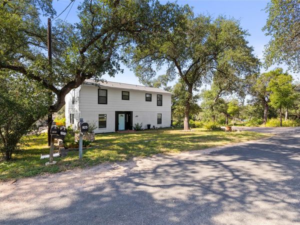 925 Windy Shores LOOP, Spicewood, TX 78669