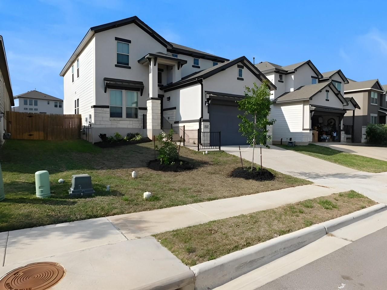 132 Caterpillar Ln, Georgetown, TX 78628 Main Photo