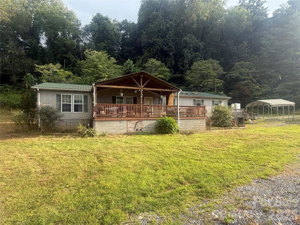 828 Henson Cove Road , Canton, NC 28716