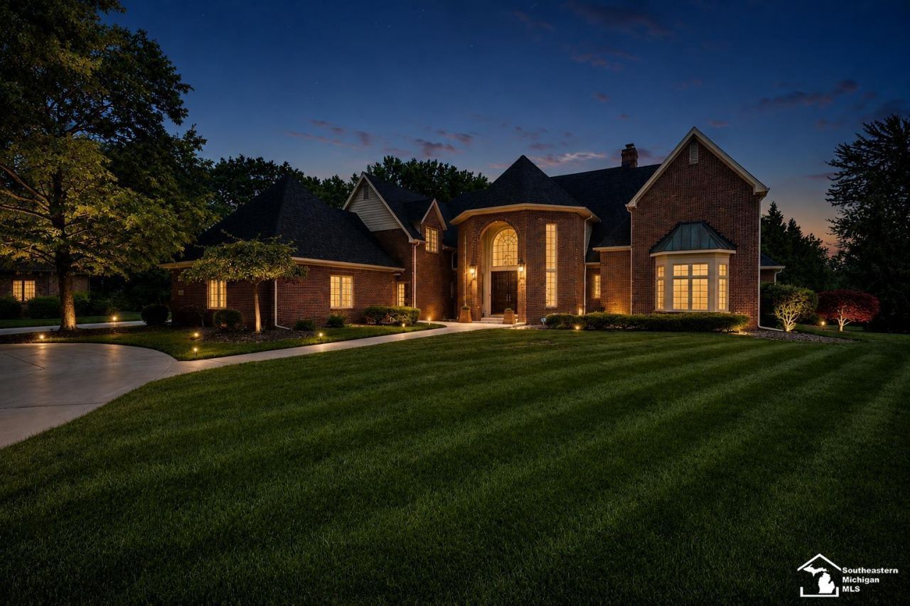 5481 Teakwood Drive, Monroe, MI 48161 Main Photo