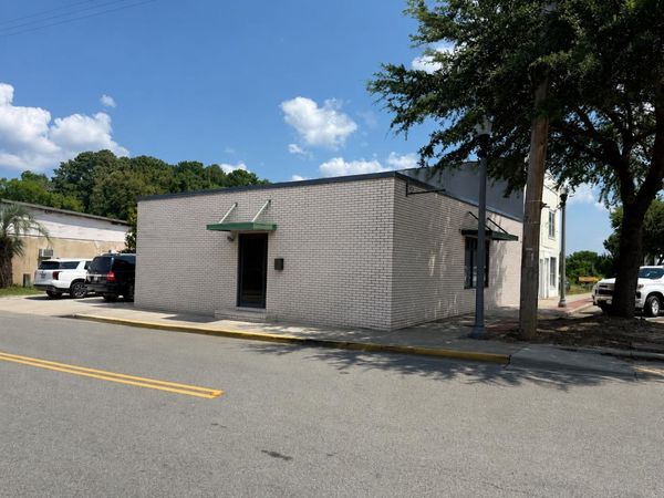 3995 Walnut St. , Loris, SC 29569