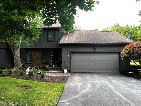 125 Diamond Way , Cortland, OH 44410