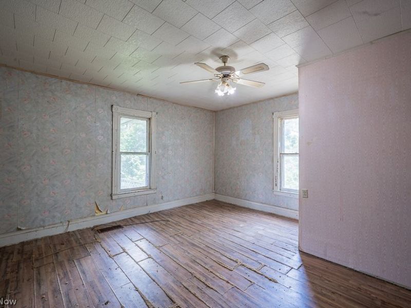 67480 Plum Street, Bridgeport, OH 43912 Photo 9