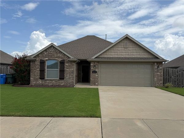 4678 W Croft Drive , Fayetteville, AR 72704