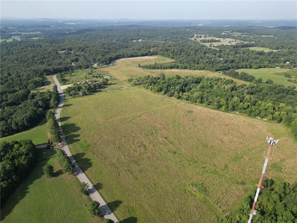 17999 Fisher Ford Road , Siloam Springs, AR 72761