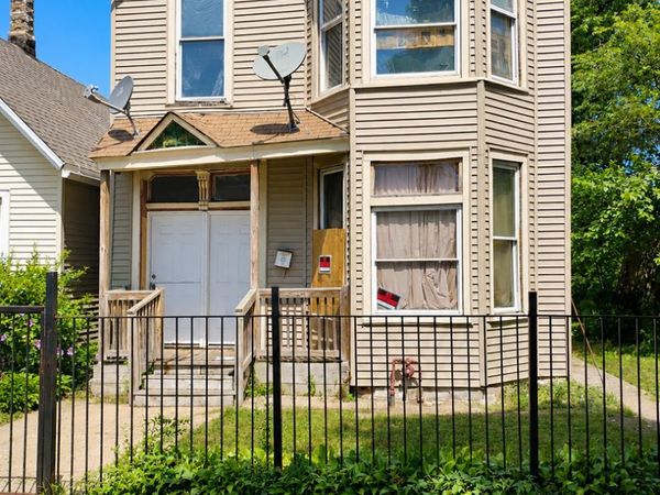4224 W Maypole Avenue, Chicago, IL 60624