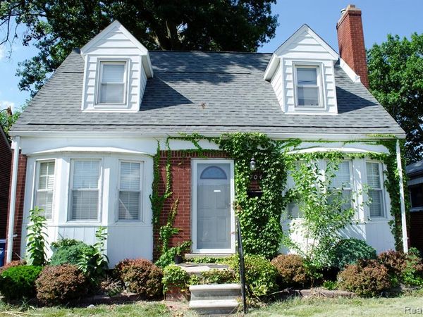 704 Kings Highway, Lincoln Park, MI 48146