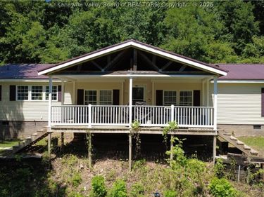 2629 Howells Mill Road, Ona, WV 25545