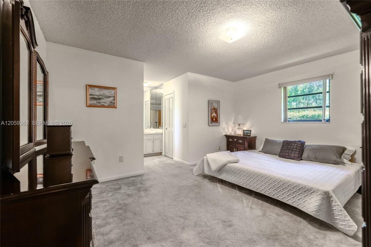 13131 SW 5th St , Miami, FL 33184 Photo