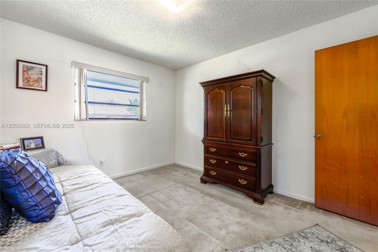 13131 SW 5th St , Miami, FL 33184 Photo
