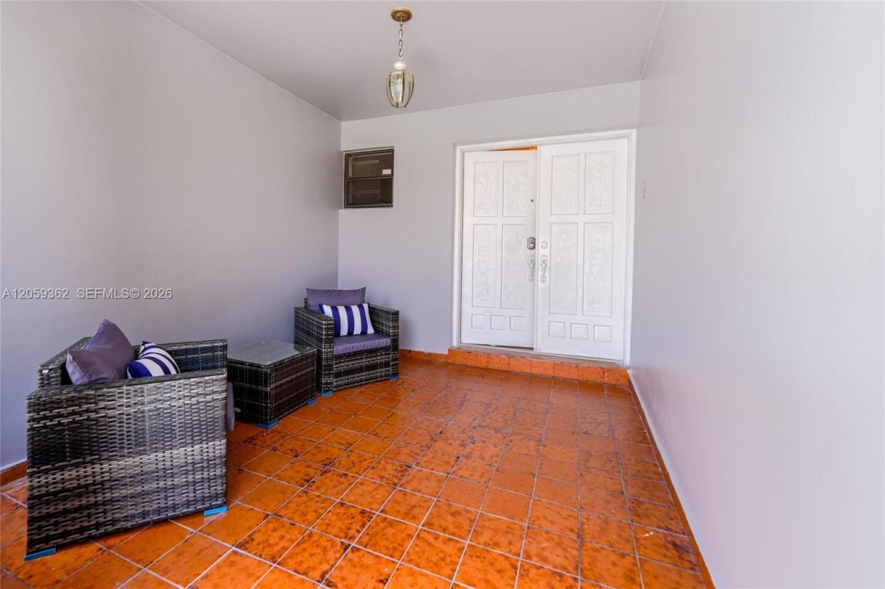 13131 SW 5th St , Miami, FL 33184 Photo