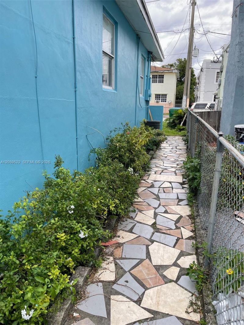 266 NW 32nd St , Miami, FL 33127 Photo