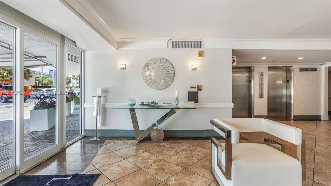 2900 NE 30th St, Unit F7, Fort Lauderdale, FL 33306 Photo