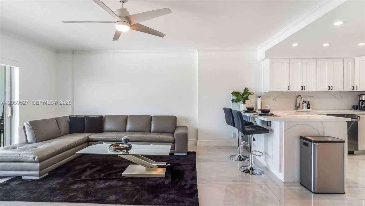 2900 NE 30th St, Unit F7, Fort Lauderdale, FL 33306 Photo