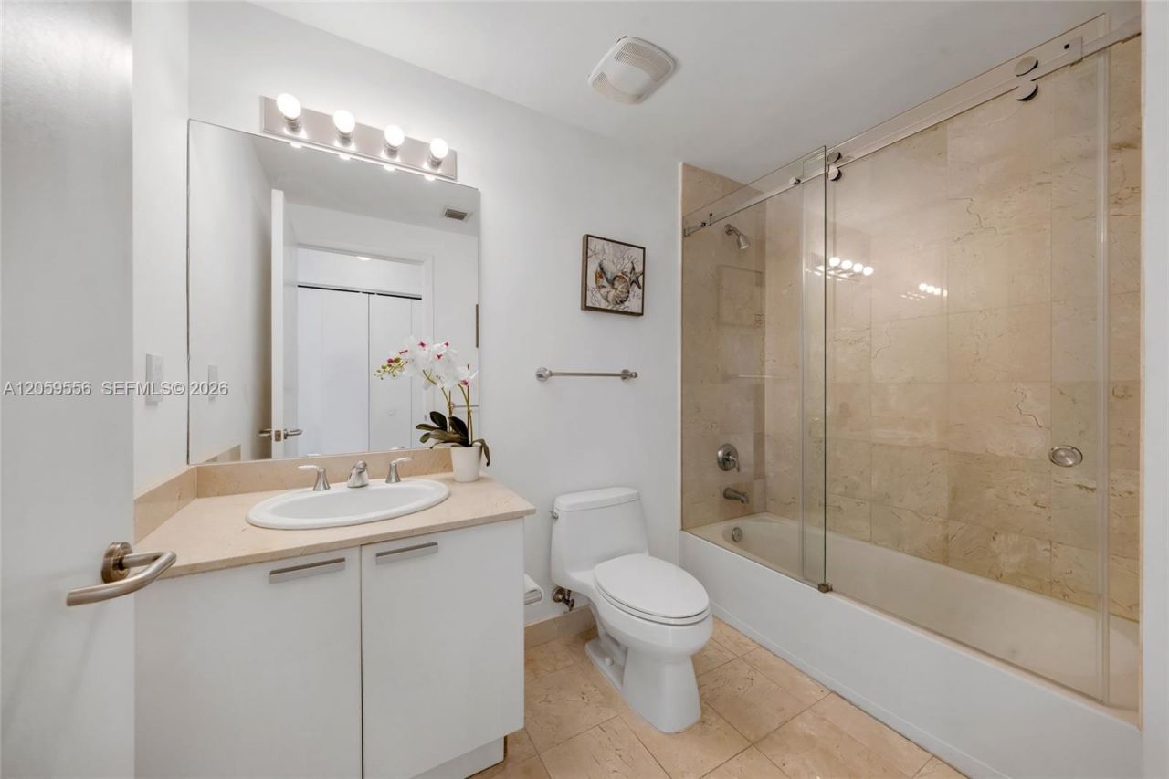 3131 NE 188th St, Unit 1-910, Aventura, FL 33180 Photo