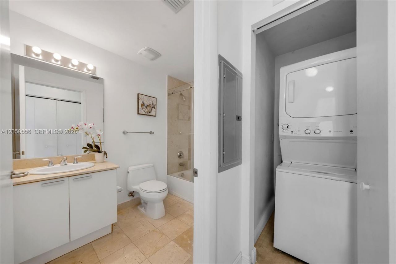 3131 NE 188th St, Unit 1-910, Aventura, FL 33180 Photo
