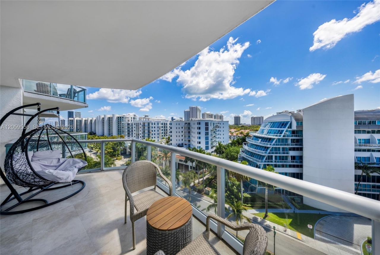 3131 NE 188th St, Unit 1-910, Aventura, FL 33180 Photo