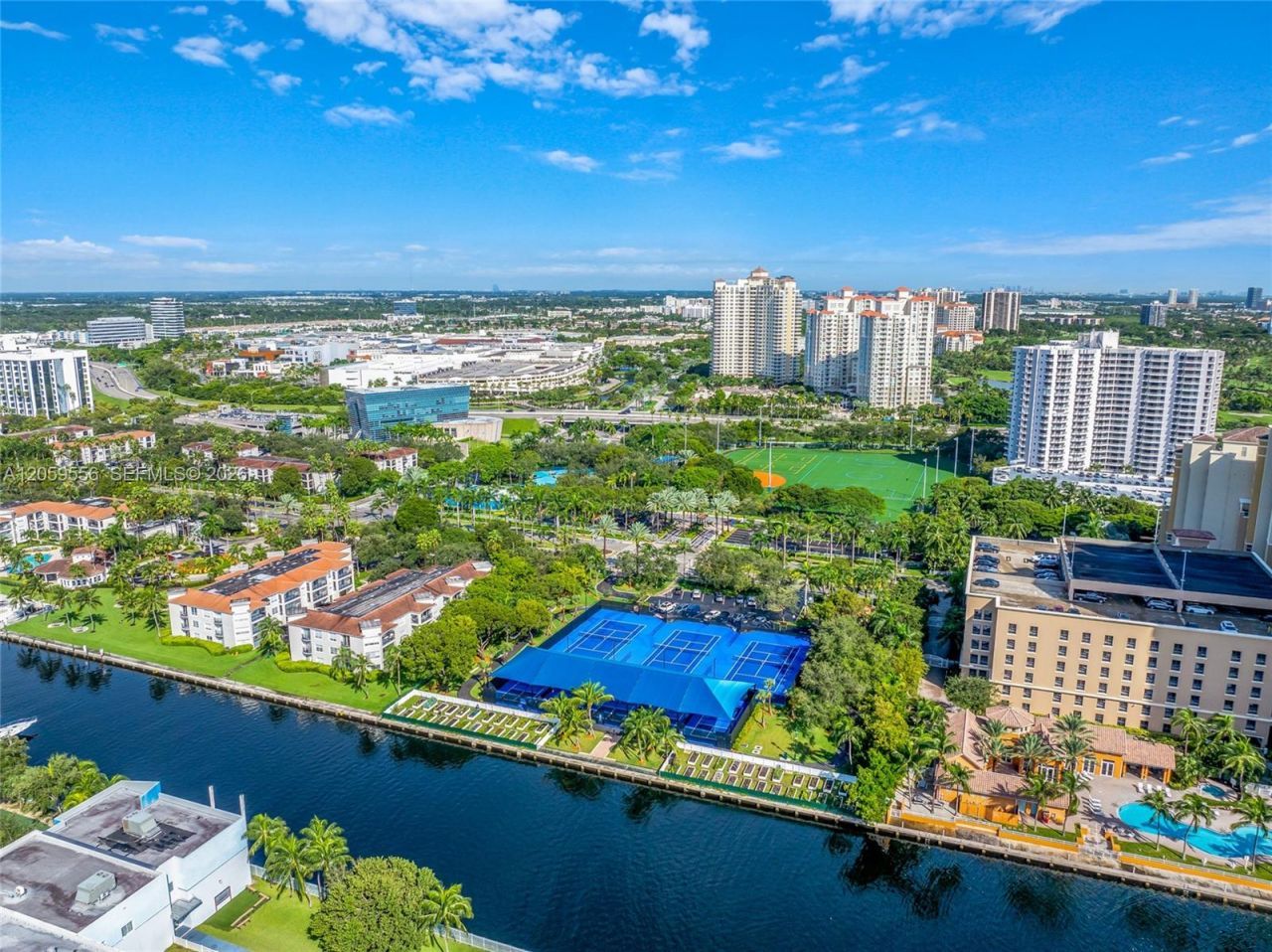 3131 NE 188th St, Unit 1-910, Aventura, FL 33180 Photo