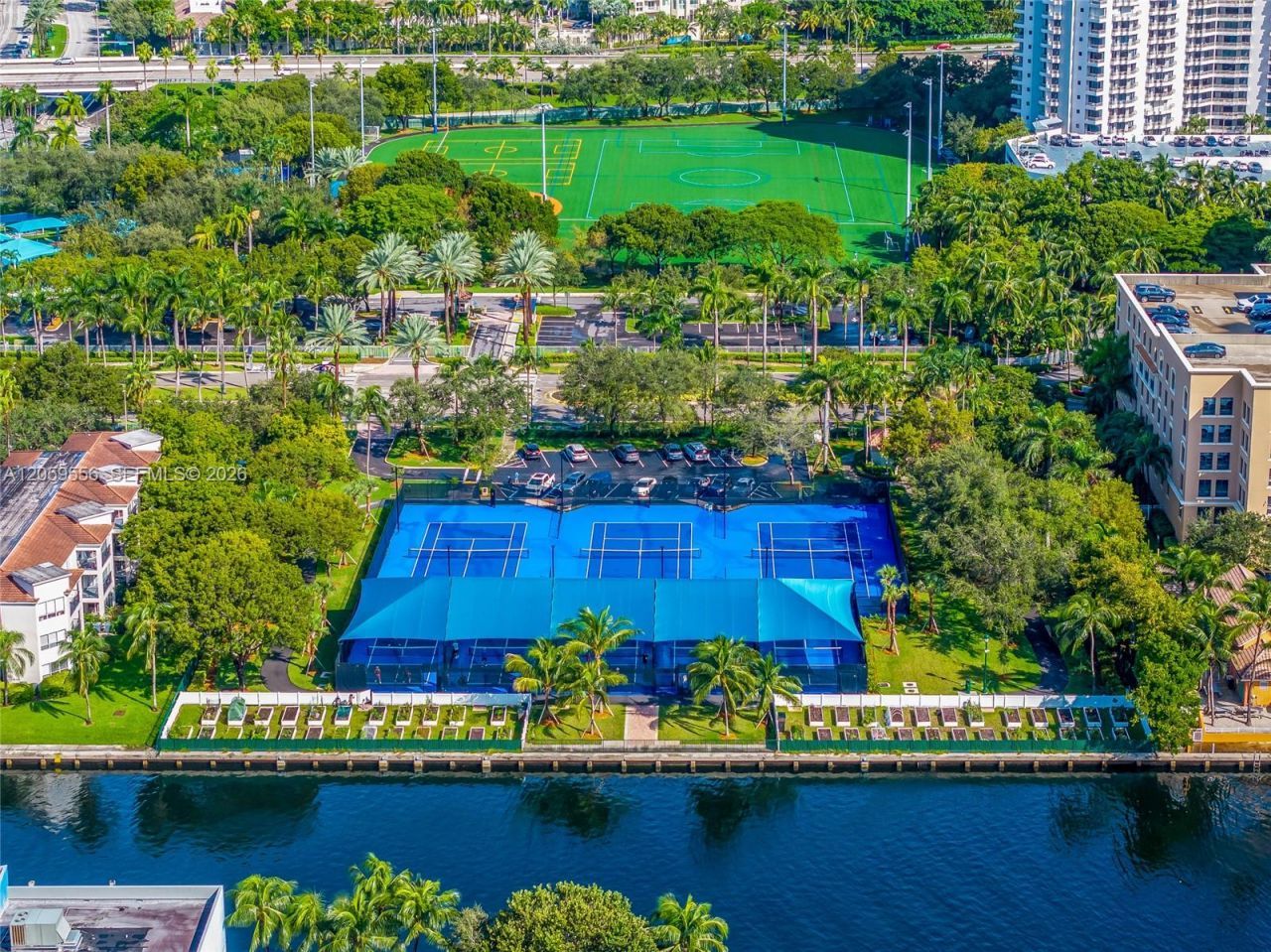 3131 NE 188th St, Unit 1-910, Aventura, FL 33180 Photo