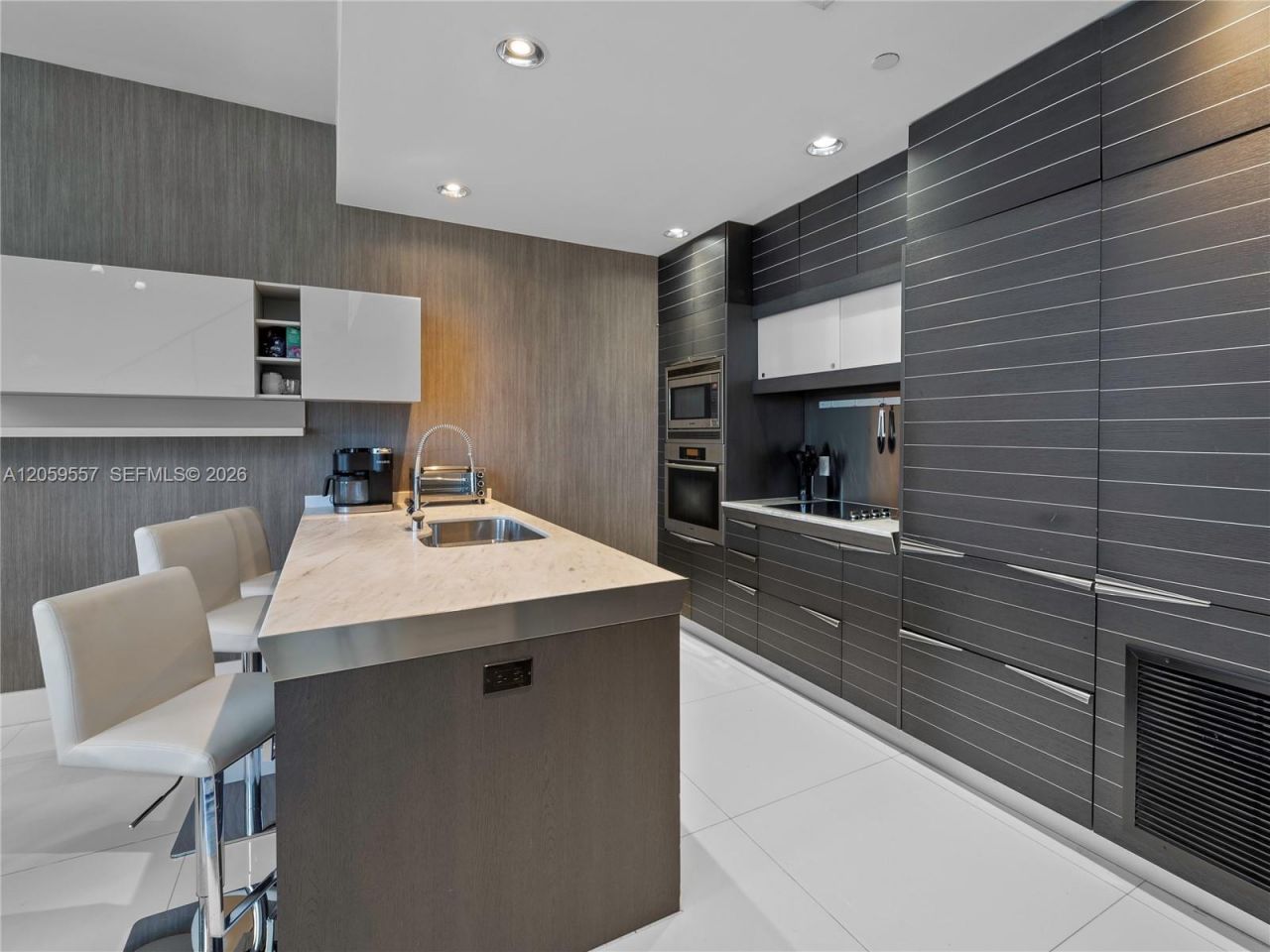 200 Biscayne Boulevard Way , Unit 1407, Miami, FL 33131 Photo