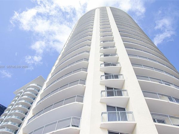 17375 Collins Ave , Unit 701, Sunny Isles Beach, FL 33160