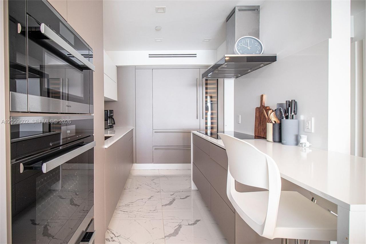 17375 Collins Ave , Unit 701, Sunny Isles Beach, FL 33160 Photo