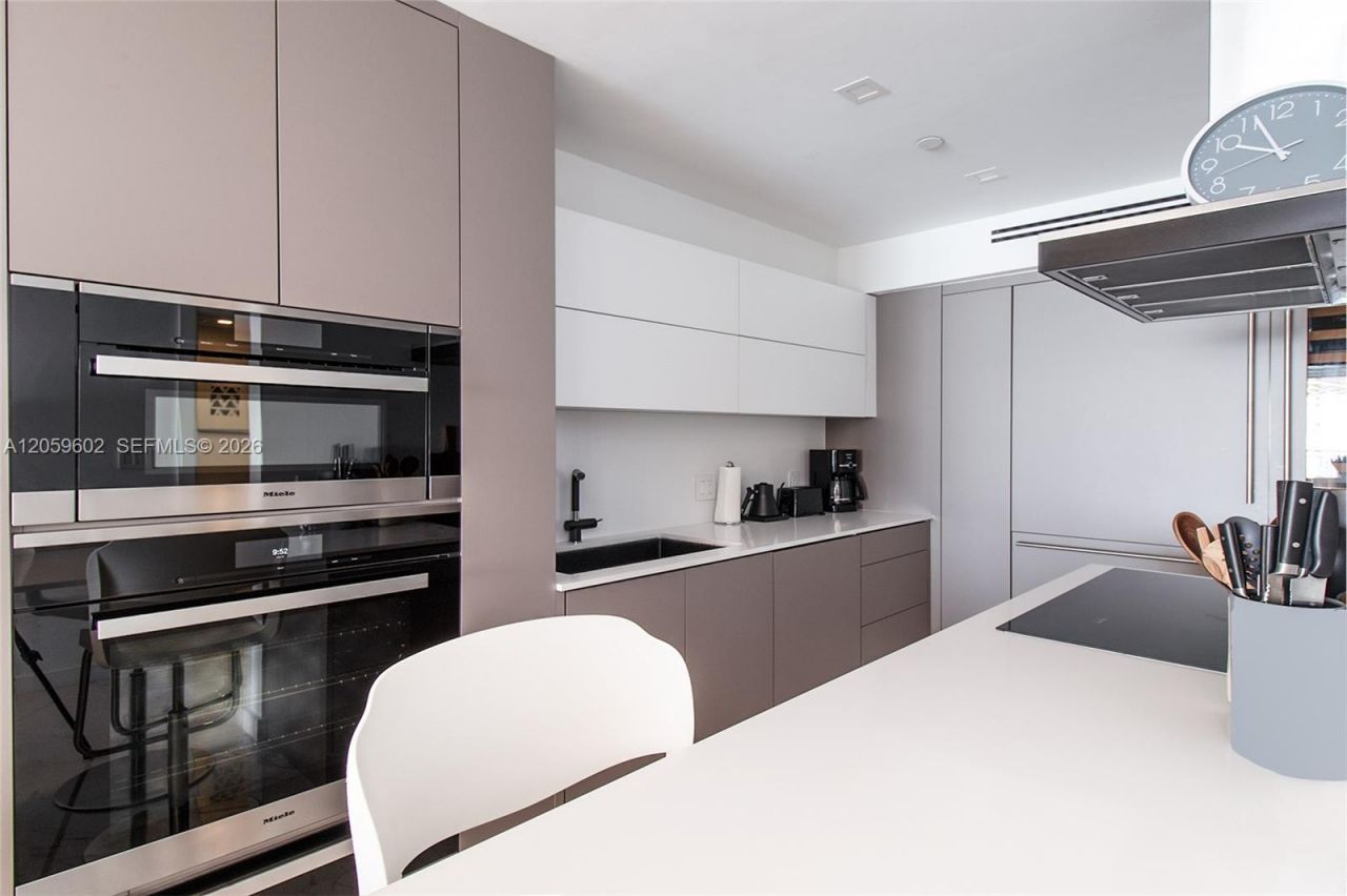 17375 Collins Ave , Unit 701, Sunny Isles Beach, FL 33160 Photo