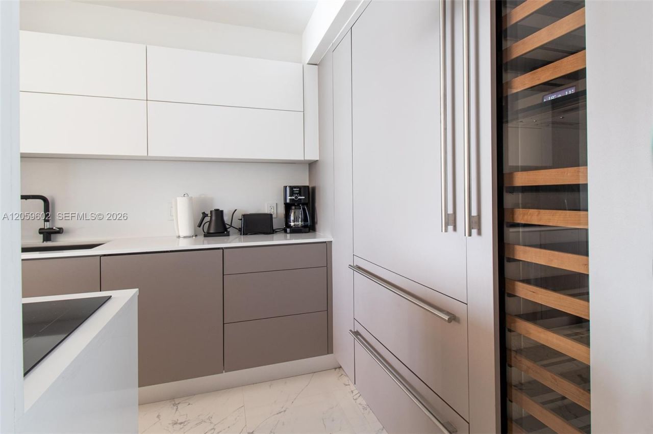 17375 Collins Ave , Unit 701, Sunny Isles Beach, FL 33160 Photo