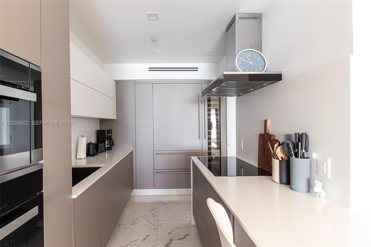 17375 Collins Ave , Unit 701, Sunny Isles Beach, FL 33160 Photo