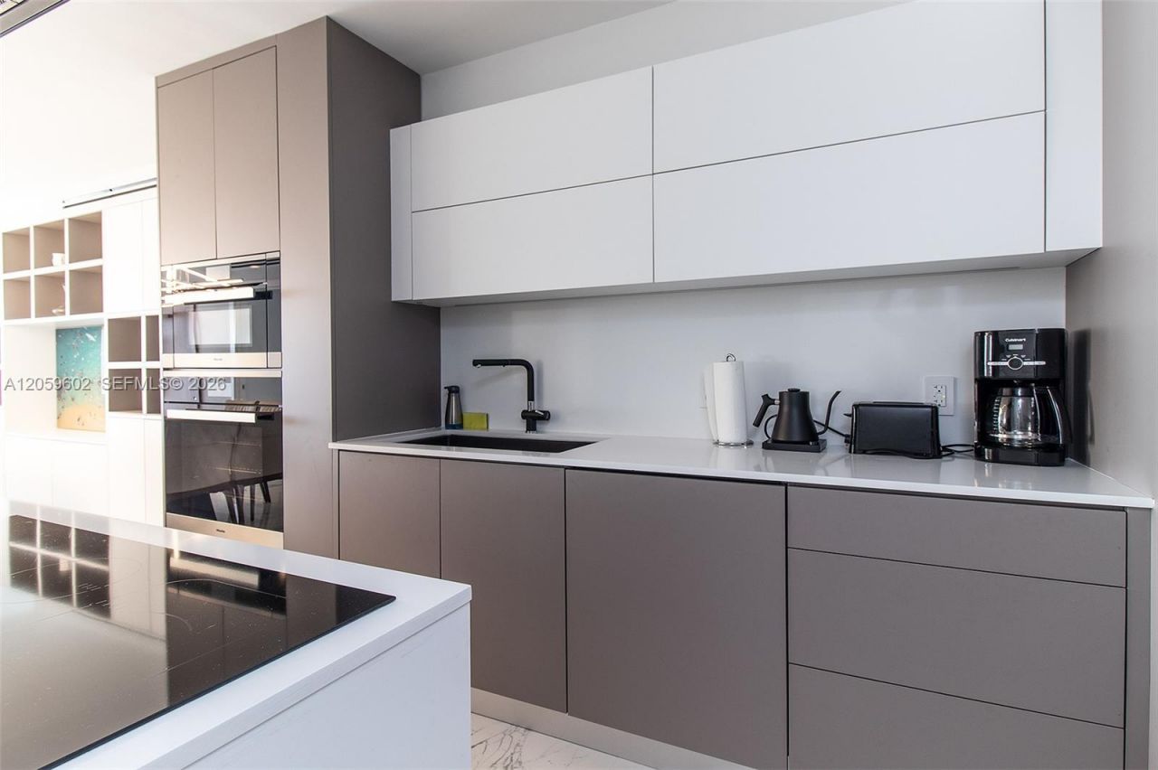 17375 Collins Ave , Unit 701, Sunny Isles Beach, FL 33160 Photo