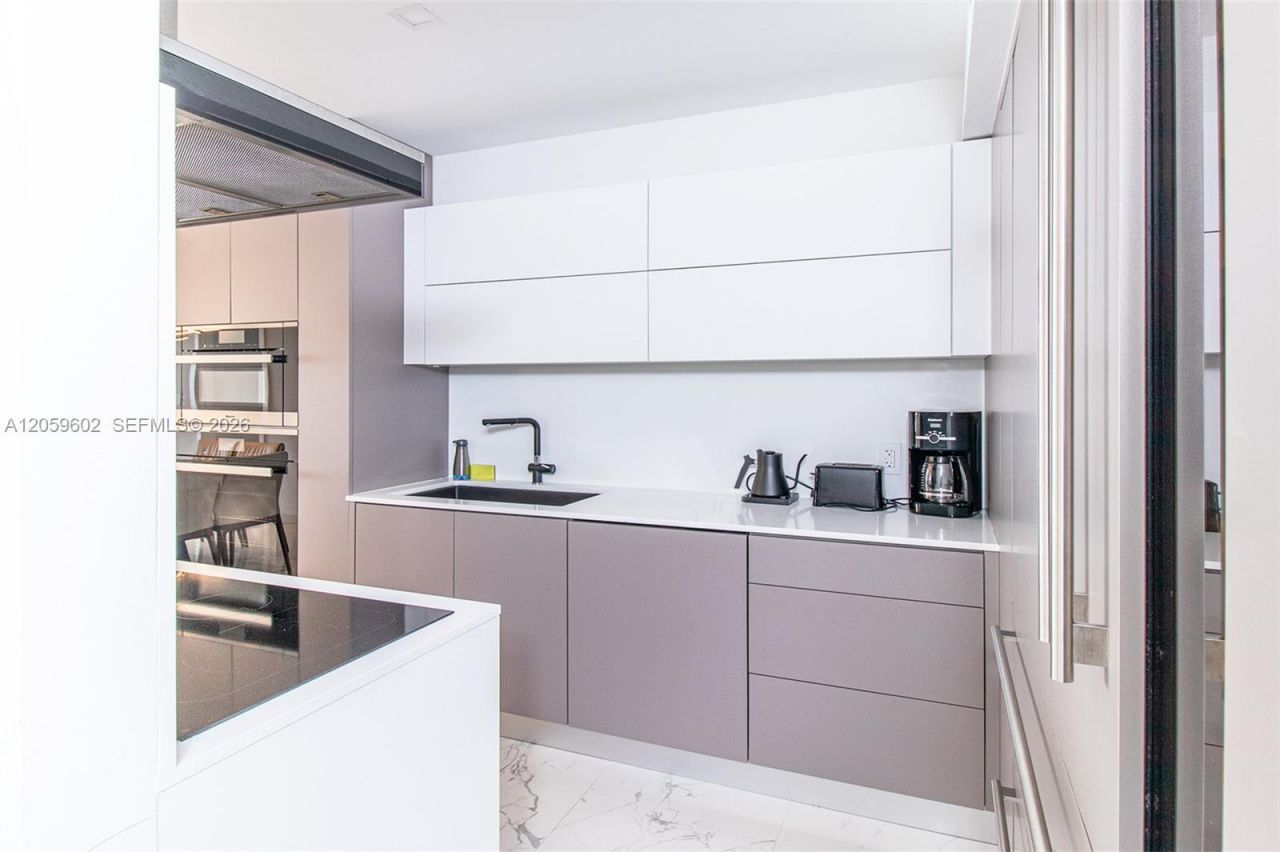 17375 Collins Ave , Unit 701, Sunny Isles Beach, FL 33160 Photo