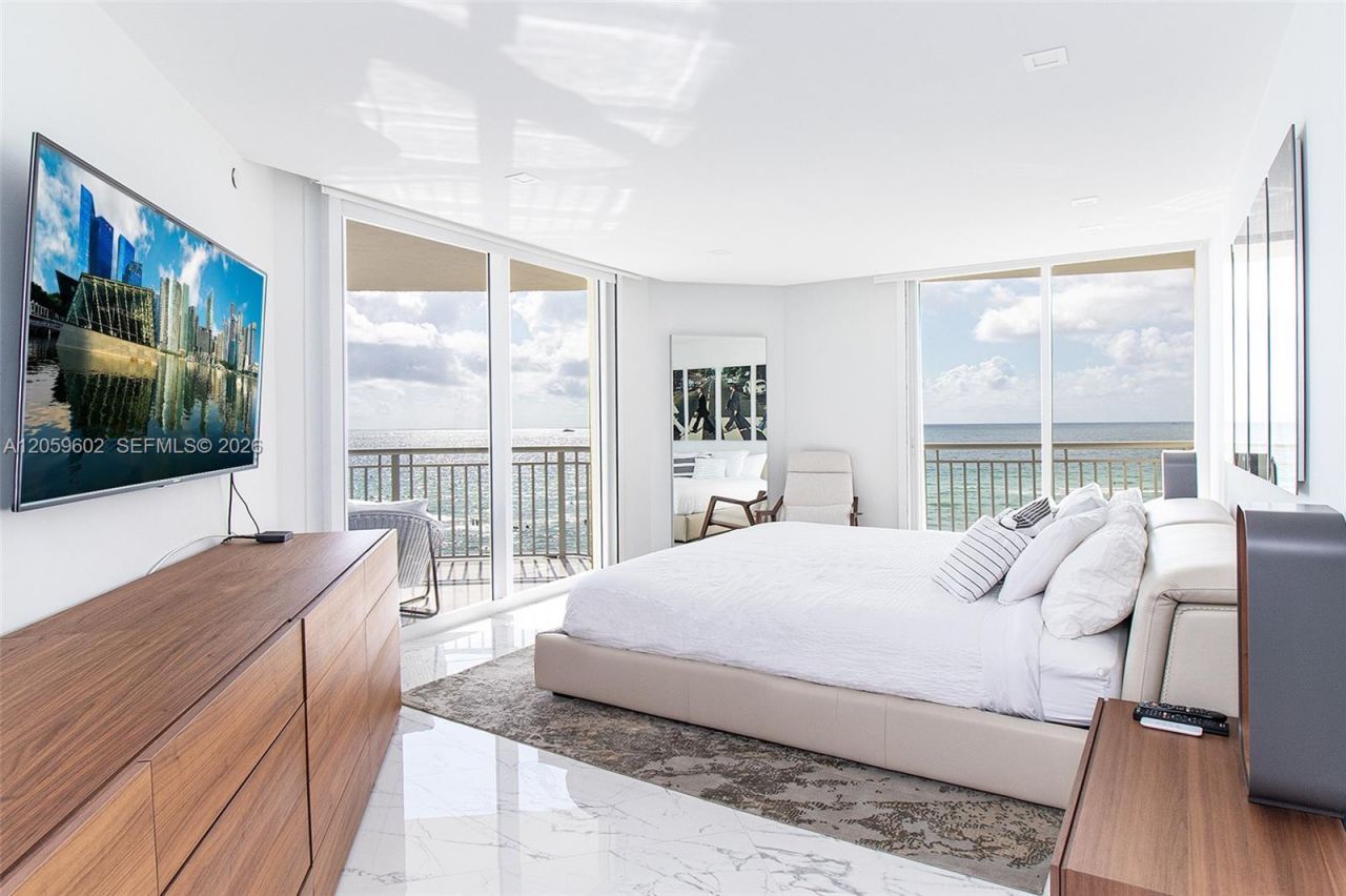 17375 Collins Ave , Unit 701, Sunny Isles Beach, FL 33160 Photo