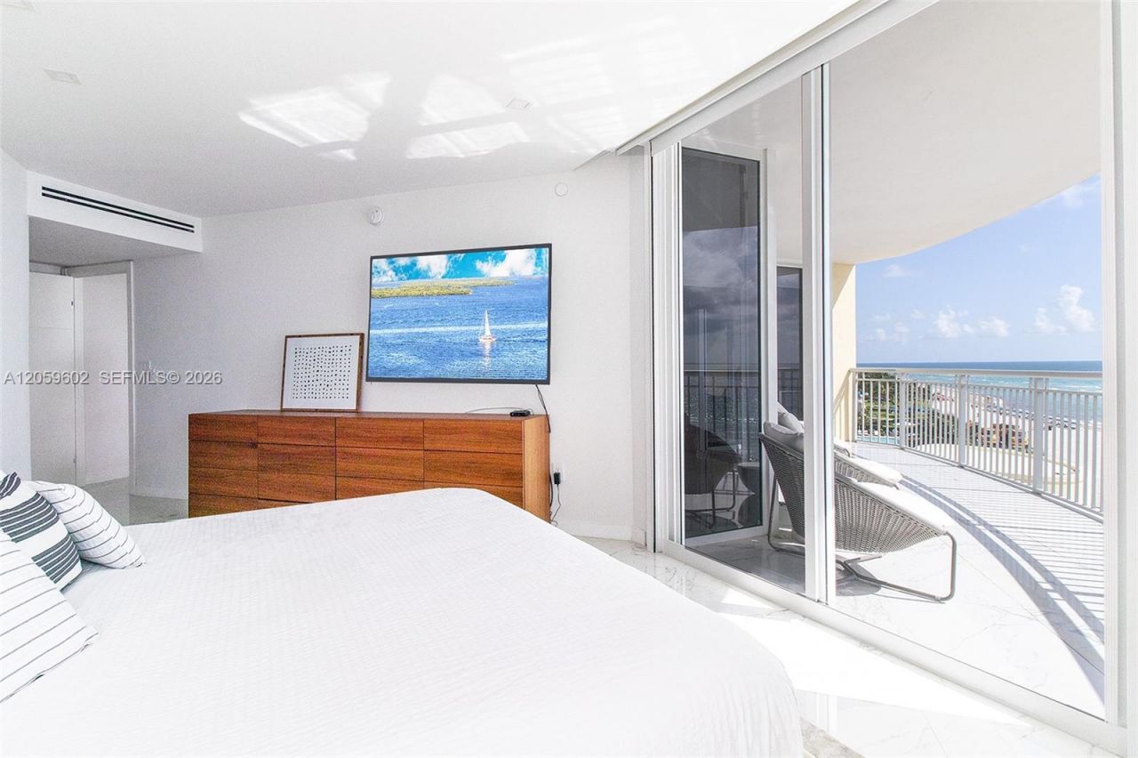 17375 Collins Ave , Unit 701, Sunny Isles Beach, FL 33160 Photo