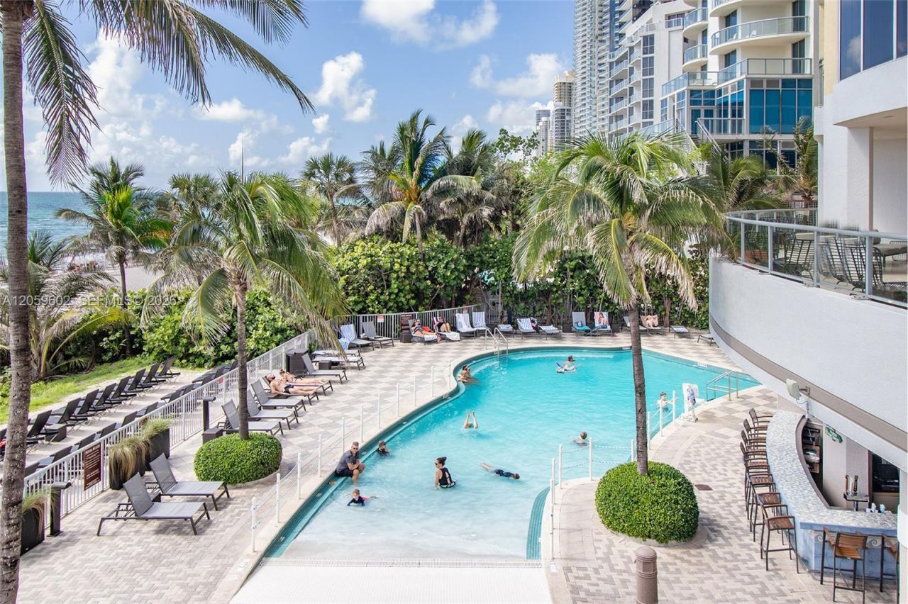 17375 Collins Ave , Unit 701, Sunny Isles Beach, FL 33160 Photo