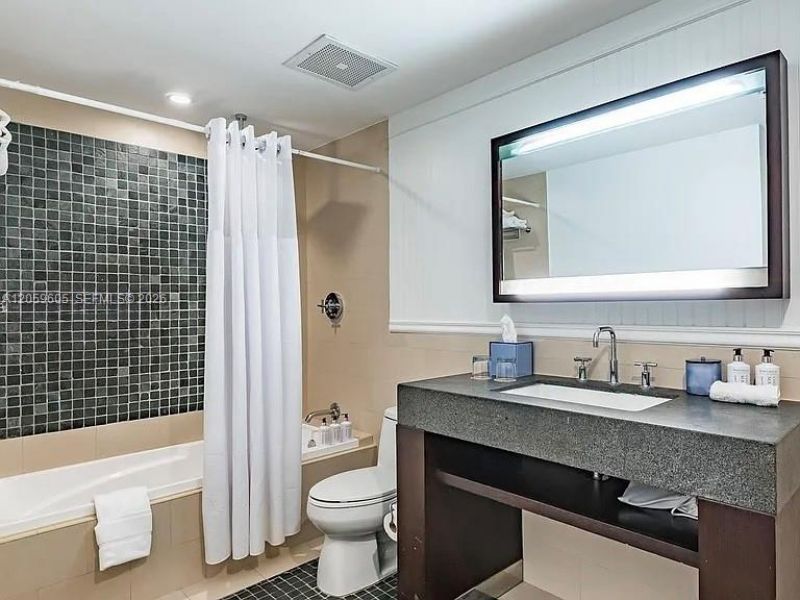 17315 Collins Ave , Unit 1803, Sunny Isles Beach, FL 33160 Photo