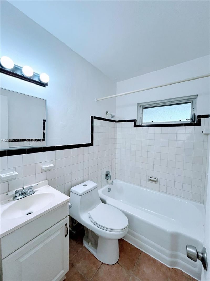 420 NE 14th Ave, Unit 3, Fort Lauderdale, FL 33301 Photo