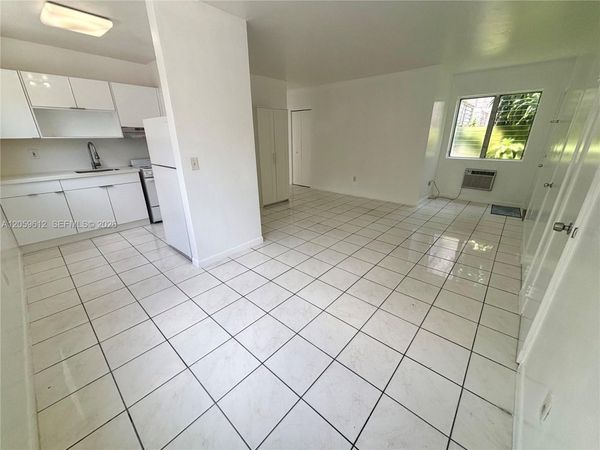 31 Navarre Ave , Unit 9, Coral Gables, FL 33134