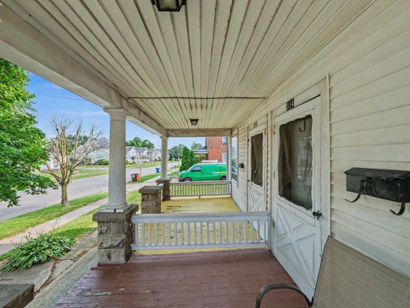 314 North Sandusky Street, Bellevue, OH 44811 Photo 3