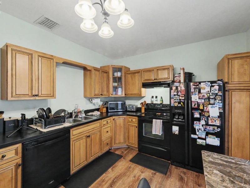 314 North Sandusky Street, Bellevue, OH 44811 Photo 8