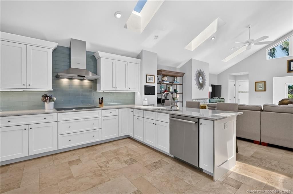 6943 SE Harbor Circle, Stuart, FL 34996 Photo