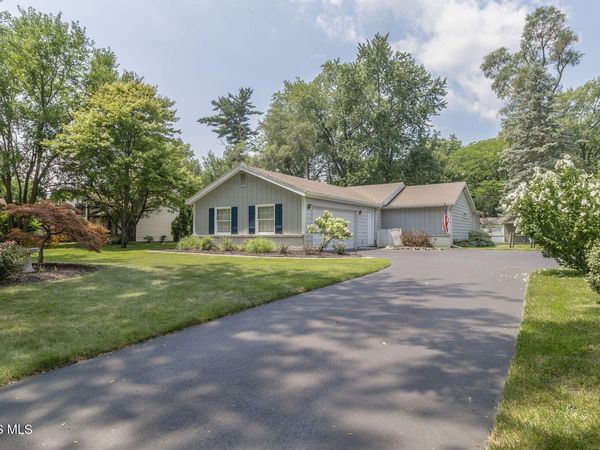 2049 Willowhill Lane , Toledo, OH 43615