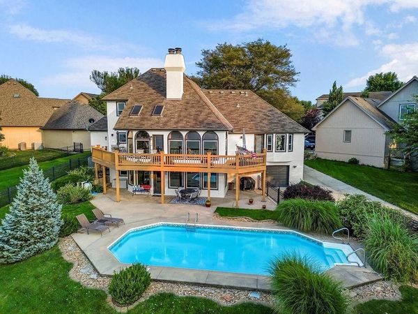 5024 SW Kingfisher Drive, Lee's Summit, MO 64082